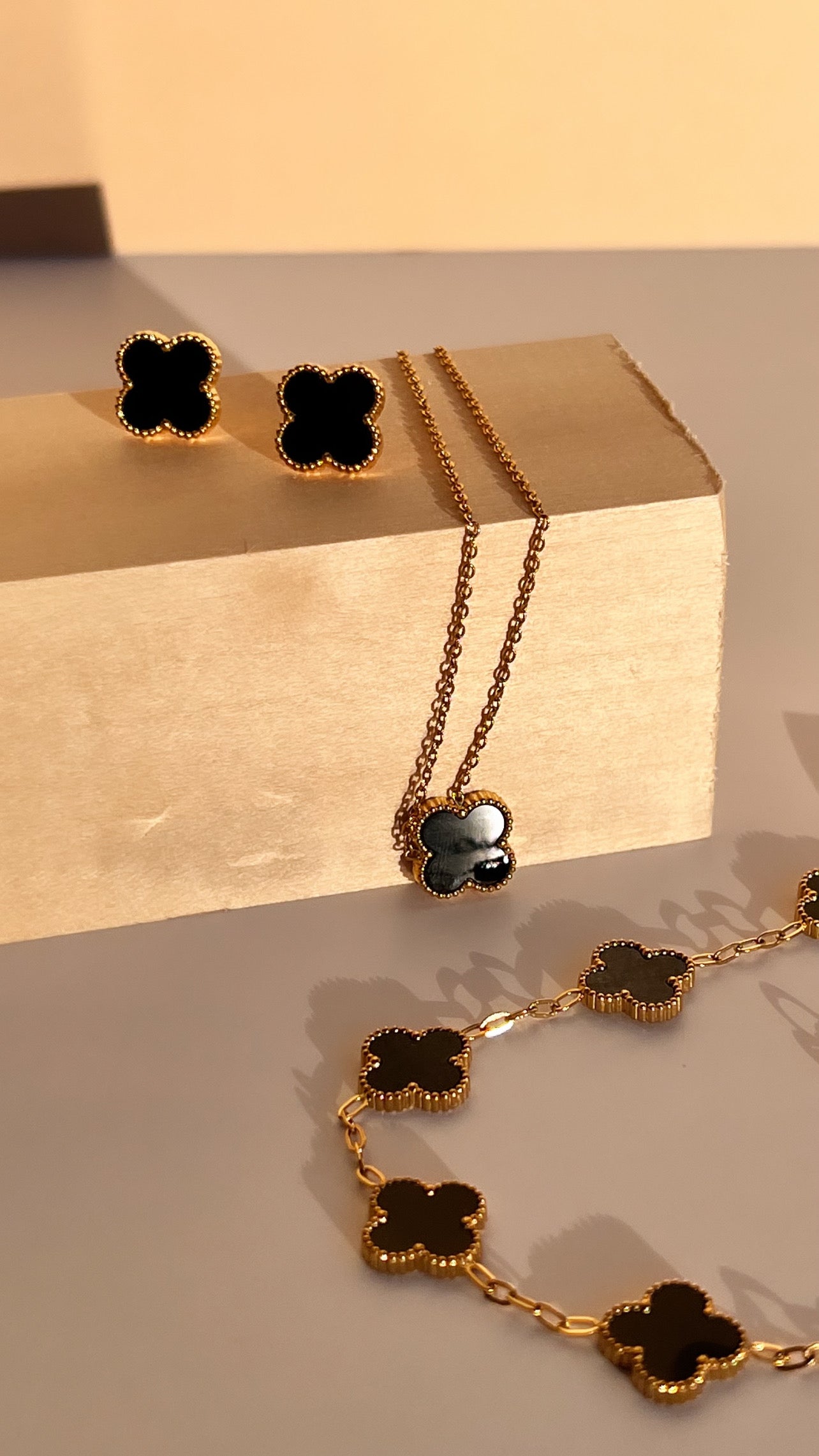 FOUR LEAVE CLOVER SET