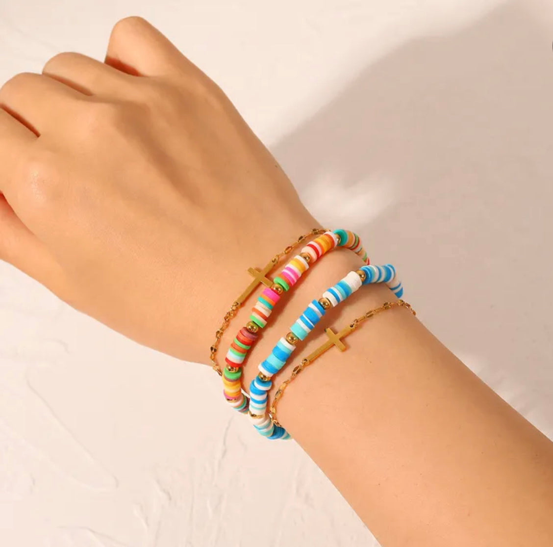 FASHION BEADED & GOLD BRACELET