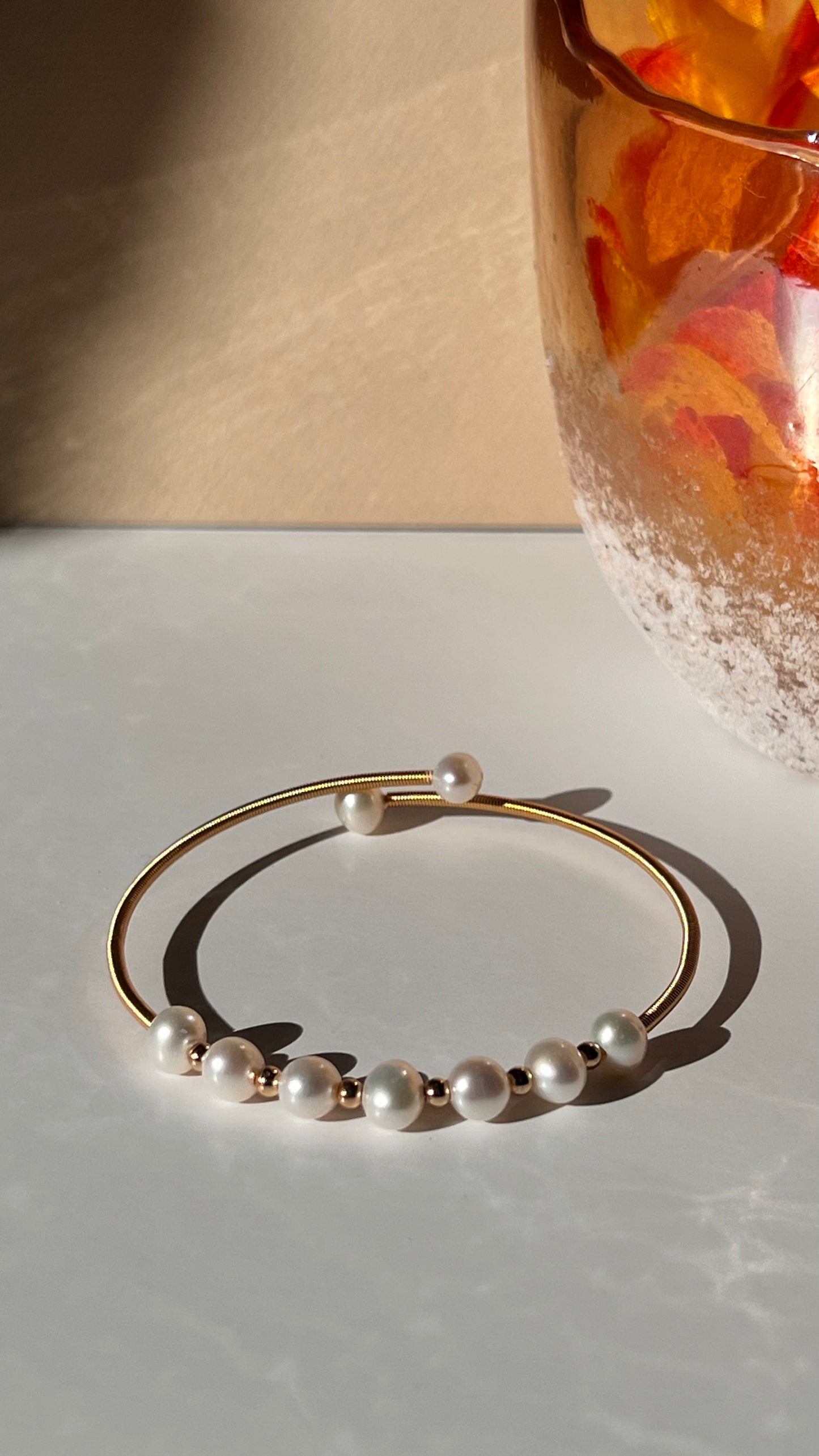 MAYORIK FLEXIBLE PEARL BRACELET