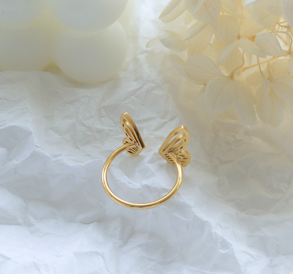 BUTTERFLY RING