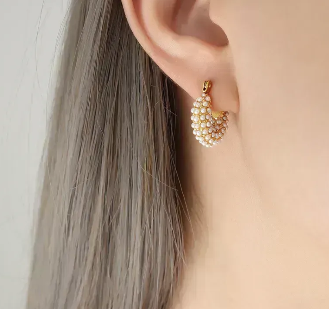 MINI PEARL HOOP EARRINGS