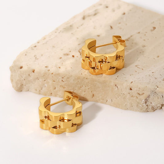 RETRO C SHAPE EARRINGS