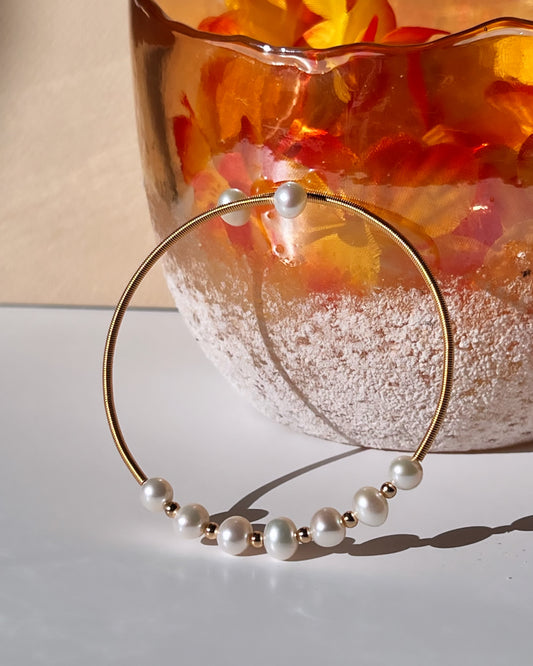 MAYORIK FLEXIBLE PEARL BRACELET