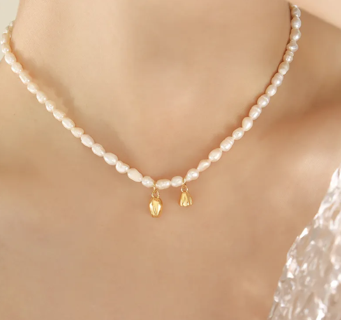 CLASSIC PEARL NECKLACE