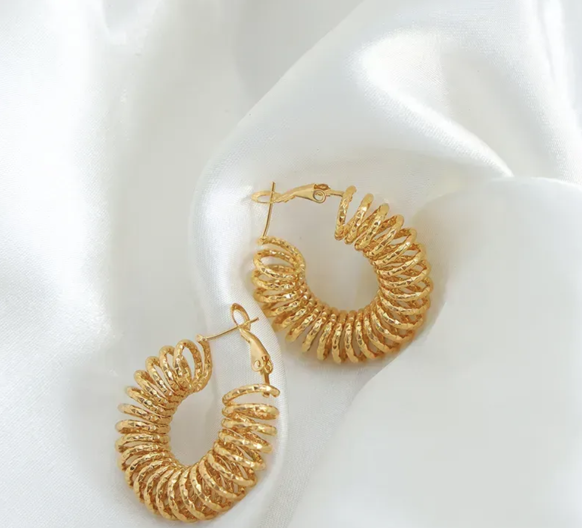 STRING HOOP EARRINGS